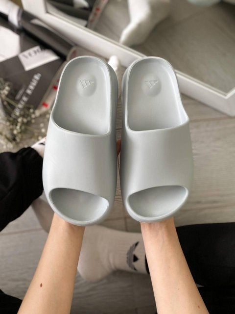 Жіночі Сірі Капці Адідас Їзі Слайд Adidas Yeezy Slide Grey 36 ALL08571W фото