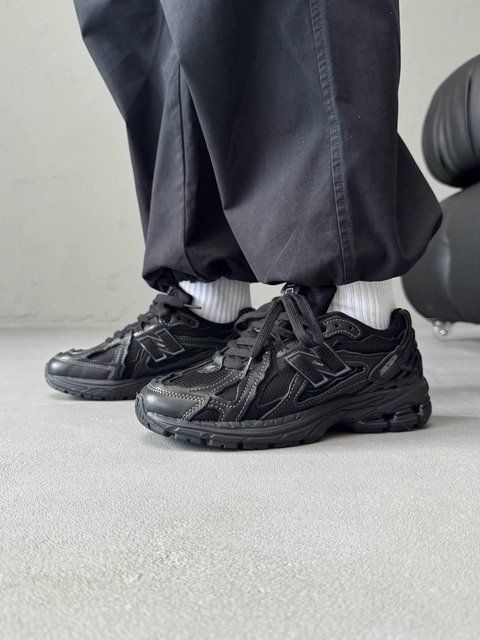 Чорні кросівки унісекс New Balance 1906D Protection Pack Black Leather х Нью Беланс 36 ALL13949 фото