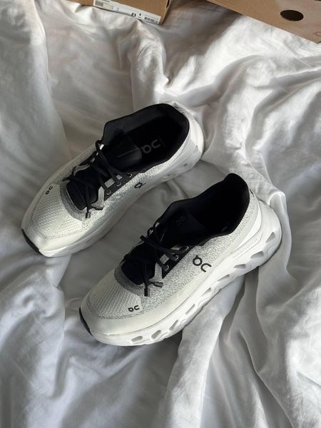 Білі кросівки унісекс Loewe ON Running Cloudtilt White Black х Лойве 36 ALL19996 фото