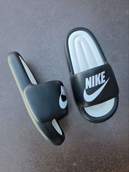 Жіночі чорні шльопанці, капці Nike Foam Slide Black White х Найк 40 ALL21573 фото