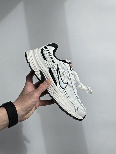 Білі чоловічі кросівки Nike Initiator White Black х Найк 41 ALL20464 фото