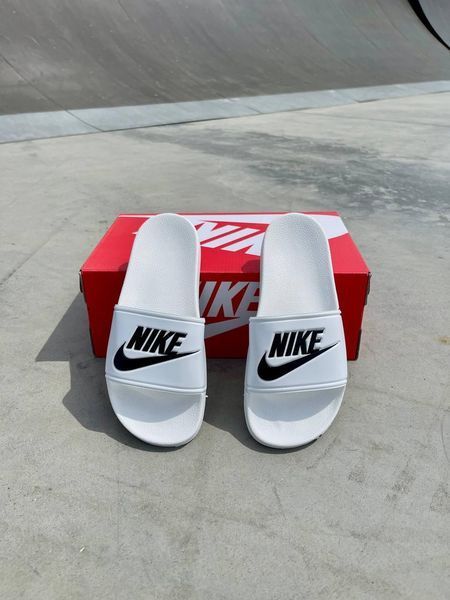 Білі шльопанці Найк жіночі Nike Slippers White 36 ALL04392W фото
