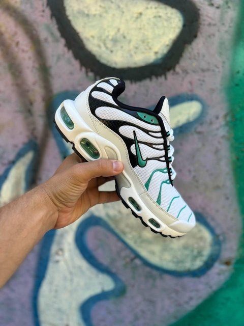 Білі кросівки унісекс Nike Air Max TN Plus White Mint Black х Ейр Макс ТН 40 ALL14080 фото