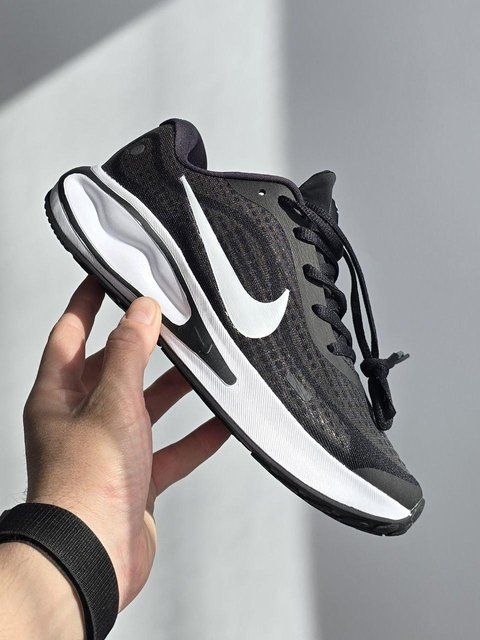 Чорні жіночі кросівки Nike Journey Run Black White х Найк 36 ALL24252 фото