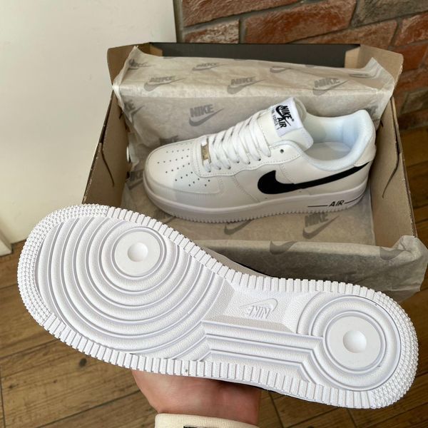 Білі шкіряні кросівки Найк Ейр Форс унісекс Nike Air Force 1 White Black Logo 36 ALL07854W фото