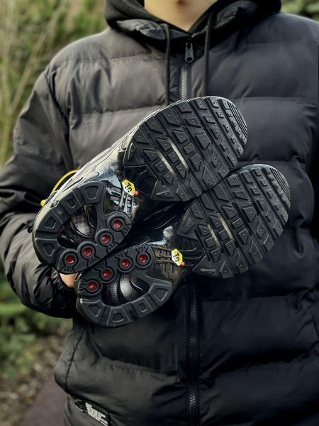 Чорно-білі кросівки унісекс Nike Air Max TN Black White х Ейр Макс ТН Плюс 36 ALL19675 фото