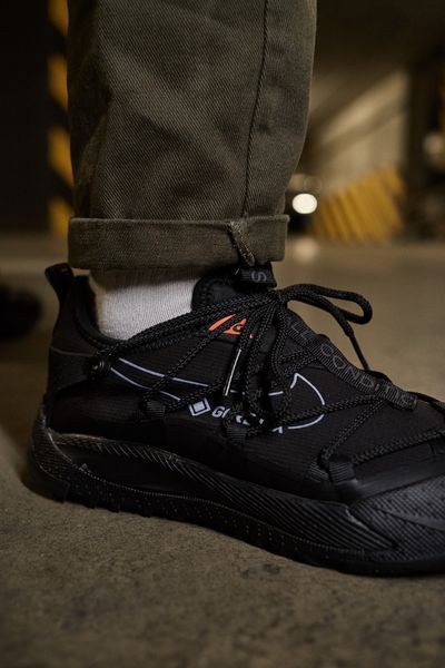 Чоловічі чорні кросівки Nike ACG Mountain Fly Low Gore-Tex Termo Black Orange х Маунтейн Флай 44 ALL23485 фото