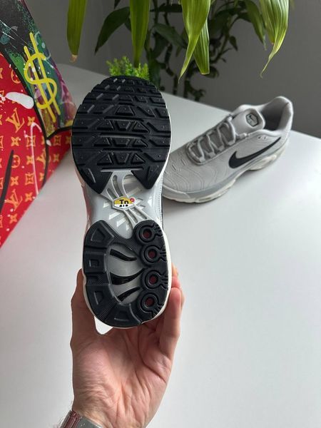 Сірі кросівки унісекс Nike Air Max TN Plus Grey Black х Ейр Макс ТН Плюс 38 ALL24443 фото