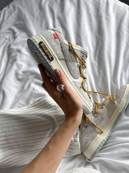 Сірі кросівки унісекс Nike SB Dunk Low Off White Grey Yellow Lot 37/50 х Данк 36 ALL12266 фото