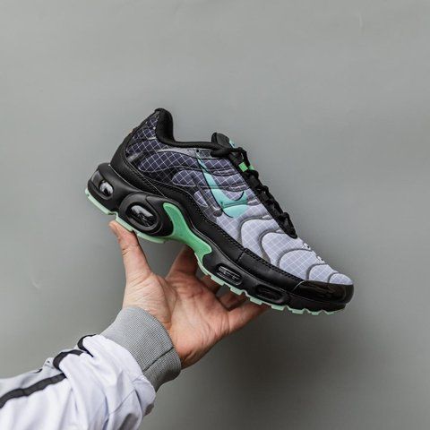 Чоловічі чорні кросівки Nike Air Max TN Black Grey Green х Ейр Макс ТН 40 ALL20200 фото