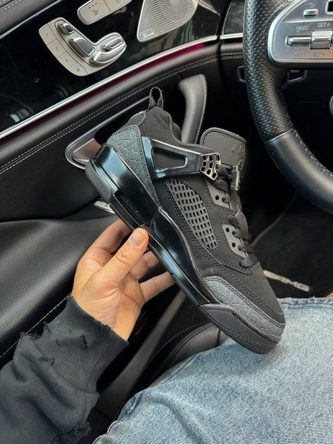 Жіночі чорні кросівки Nike Air Jordan 3 Retro Black Cat х Джордан 36 ALL18250 фото