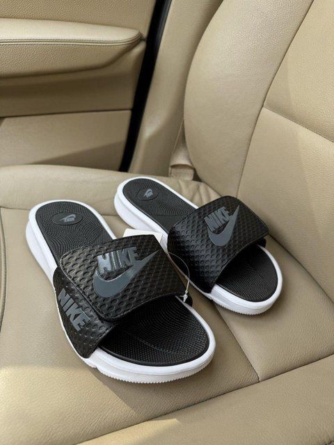 Чоловічі чёрные шлепанцы, тапочки Nike Slippers Black х Найк 40 ALL20900 фото