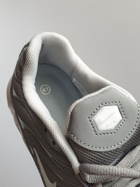 Чоловічі сірі кросівки Nike Air Max TN Plus Grey White х Ейр Макс ТН 43 ALL17577 фото