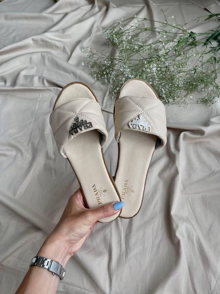 Жіночі бежеві шльопанці Prada Slides Beige х Прада 36 ALL08735 фото