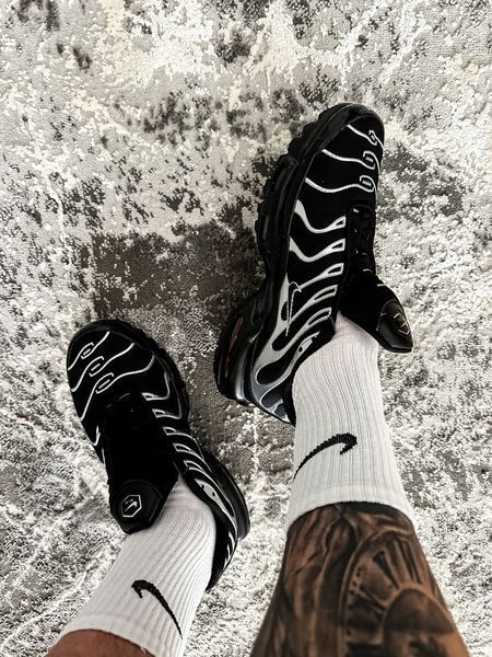 Чоловічі чорні кросівки Nike Air Max TN Plus Black Metallic Silver х Ейр Макс ТН 42 ALL20159 фото