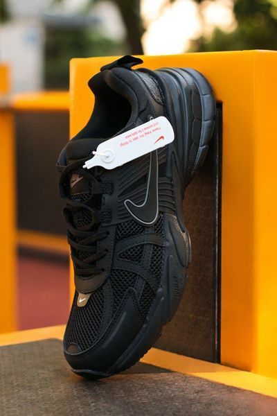 Чоловічі чорні кросівки Nike V2K Runtekk Black х Найк 41 ALL16994 фото