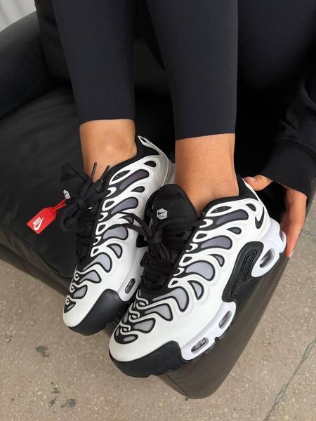 Чорно-білі кросівки унісекс Nike Air Tn Plus Drift White Black х Ейр Макс ТН Плюс 40 ALL17698 фото