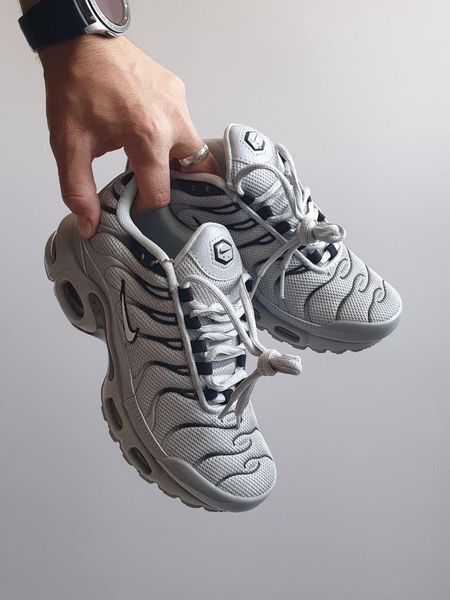 Сірі кросівки унісекс Nike Air Max TN Plus Grey Black х Ейр Макс ТН Плюс 36 ALL15635 фото