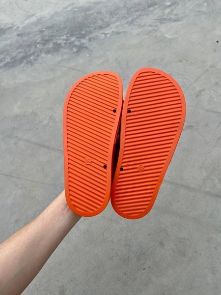 Помаранчеві жіночі шльопанці Баленсіага Слайдс літо Balenciaga Slides Small Logo Orange 39 ALL08528W фото