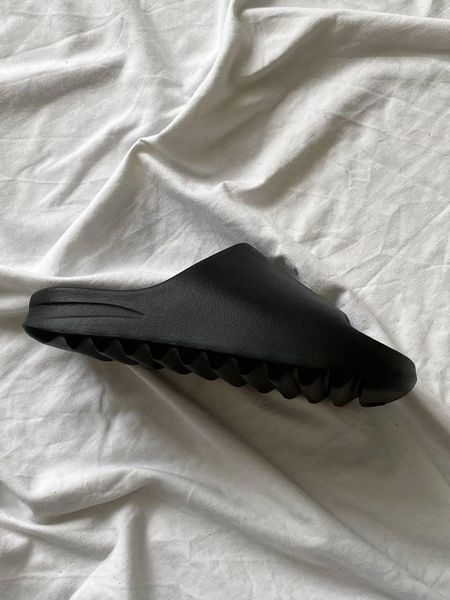 Чорні капці Адідас Їзі Слайд Без Лого Унісекс Adidas Yeezy Slide Black No Logo 37 ALL08640W фото