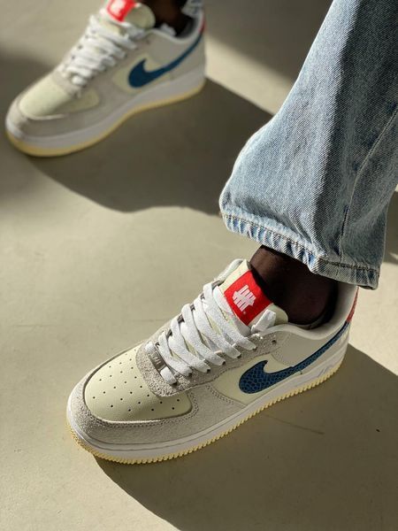 Бежеві кросівки Найк Ейр Форс унісекс Nike Air Force 1 Blue Snake 36 ALL07462W фото