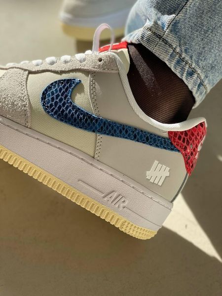 Бежеві кросівки Найк Ейр Форс унісекс Nike Air Force 1 Blue Snake 36 ALL07462W фото