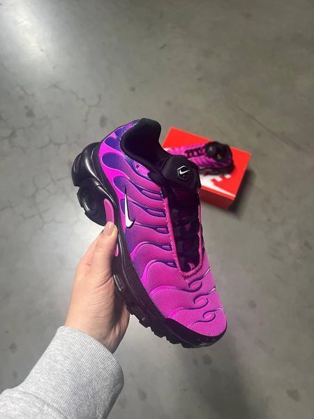 Фіолетові кросівки унісекс Nike Air Max TN Plus Rebellious Air Fireberry х Ейр Макс ТН 36 ALL18076 фото