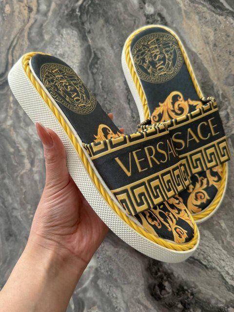 Жіночі шльопанці, капці Versace Slides Black Gold х Версачє 37 ALL12597 фото