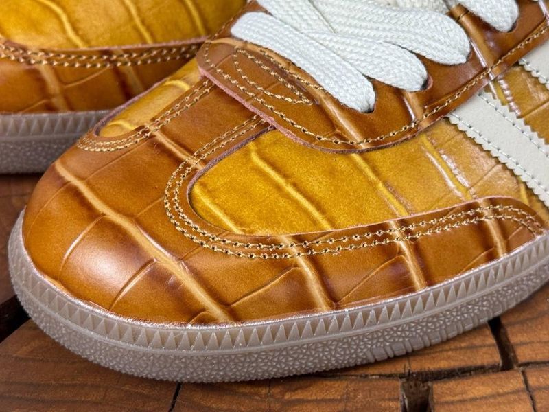 Жіночі жовті кросівки Adidas Samba Wales&Bonner Gold x Самба 37 ALL23779 фото