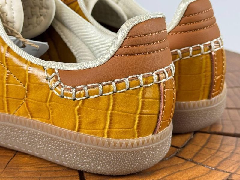 Жіночі жовті кросівки Adidas Samba Wales&Bonner Gold x Самба 37 ALL23779 фото