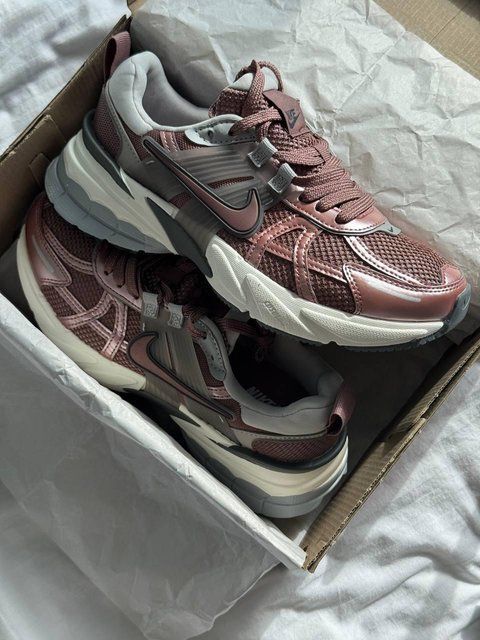 Жіночі бронзові кросівки Nike V2K Runtekk Brown х Найк 36 ALL20877 фото