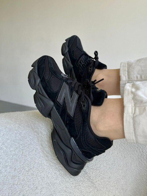 Замшеві чорні кросівки New Balance 9060 Triple Black х Нью Беланс 36 ALL14842 фото
