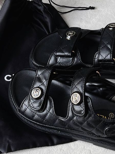 Чорні жіночі сандалі Chanel Sandals Black Leather x Шанель 36 ALL06129 фото