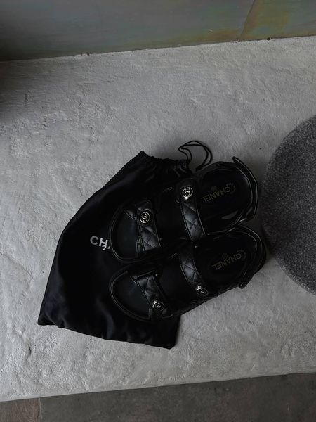 Чорні жіночі сандалі Chanel Sandals Black Leather x Шанель 36 ALL06129 фото