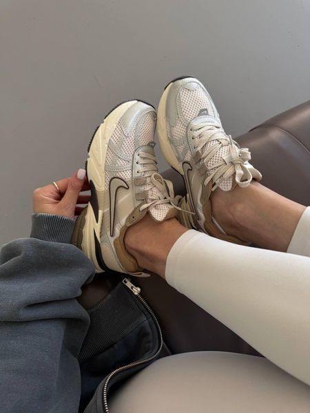 Бежеві кросівки унісекс Nike V2K Runtekk Overwood Brown Light Bone х Ейр Макс 36 ALL16346 фото