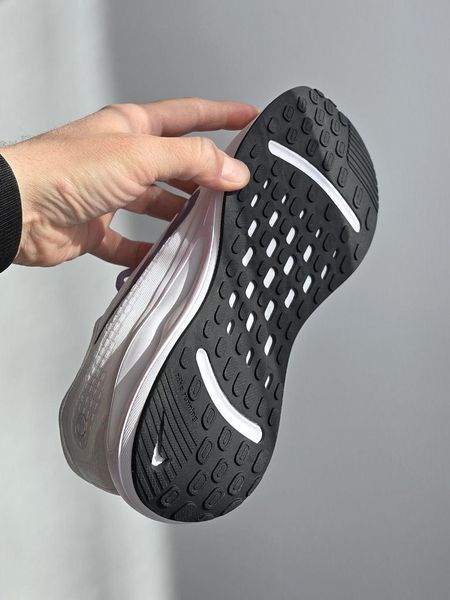 Бежеві жіночі кросівки Nike Journey Run White Lovender х Найк 36 ALL24251 фото