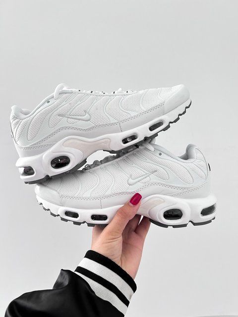 Чоловічі білі кроссовки Nike Air Max Plus TN Triple White х Ейр Макс ТН 42 ALL16507 фото