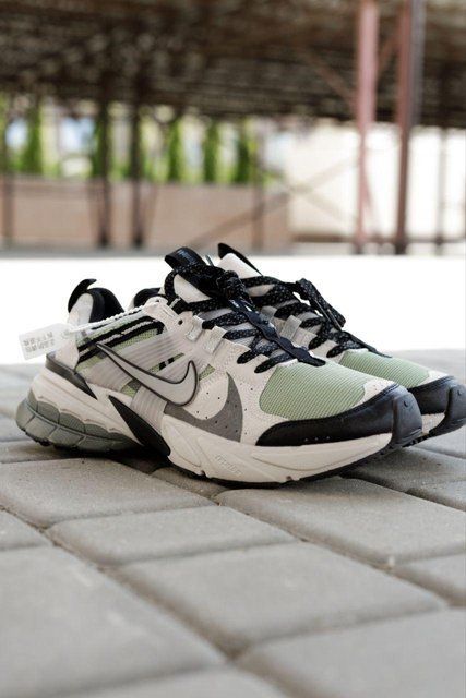 Чоловічі сірі кросівки Nike V2K.3 Runtekk Grey Green Black х Найк 41 ALL16839 фото