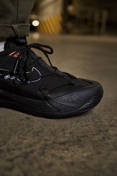 Чоловічі чорні кросівки Nike ACG Mountain Fly Low Gore-Tex Termo Black Orange х Маунтейн Флай 41 ALL23485 фото