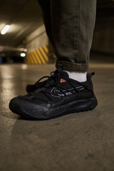 Чоловічі чорні кросівки Nike ACG Mountain Fly Low Gore-Tex Termo Black Orange х Маунтейн Флай 41 ALL23485 фото