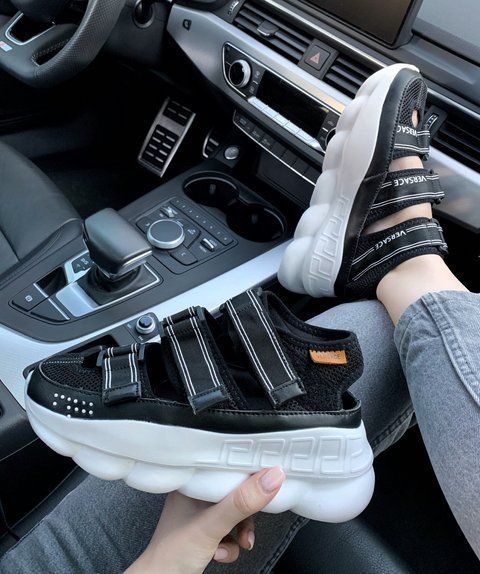 Чорні сандалі Версаче Чейн Реакт жіночі Versace Chain React Sandal Black 36 ALL04309W фото